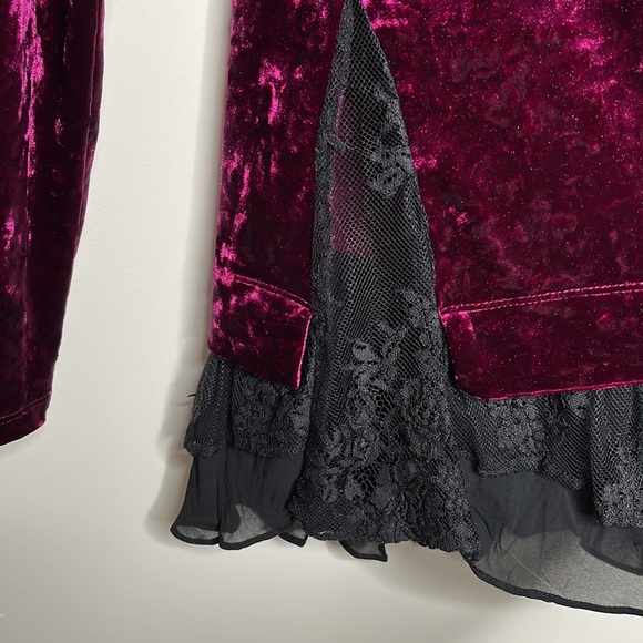 Karen Kane Long Sleeve Luxe Velvet Lace Chiffon Inset Berry Purple Top Size M - Picture 6 of 7